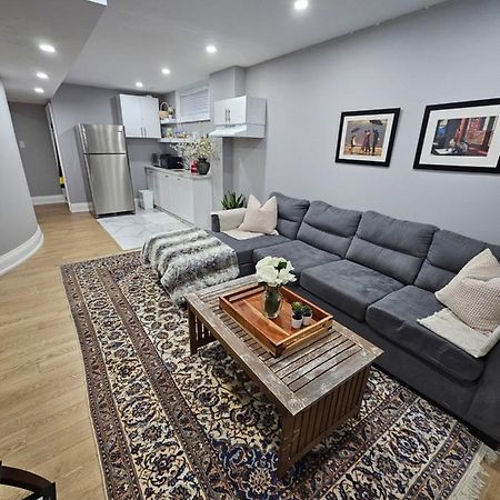 Basement Apartment In Luxury Beach House Toronto Exteriör bild